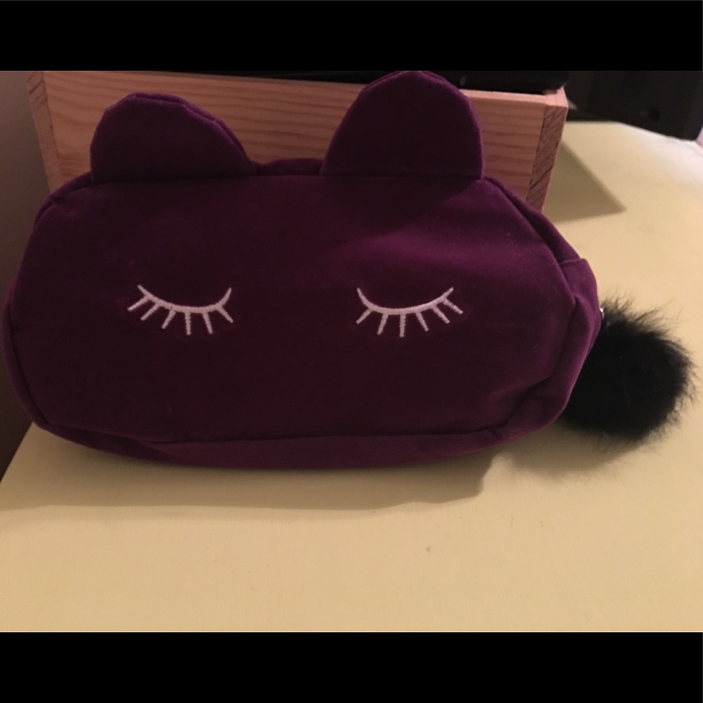 Sleeping Kitty cosmetic bag
